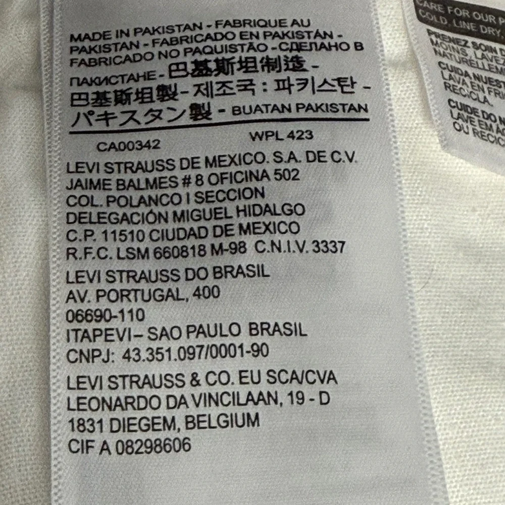 Levis‎ Womens White Chino Shorts Cuffed Mid Rise Size 31 Summer Casual